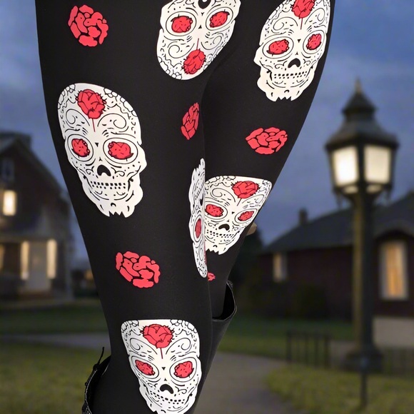 MomMe And More Pants - ☠️🌹OS NEW Womens Halloween Skull Rose Leggings, Adult Costume, Black/Red